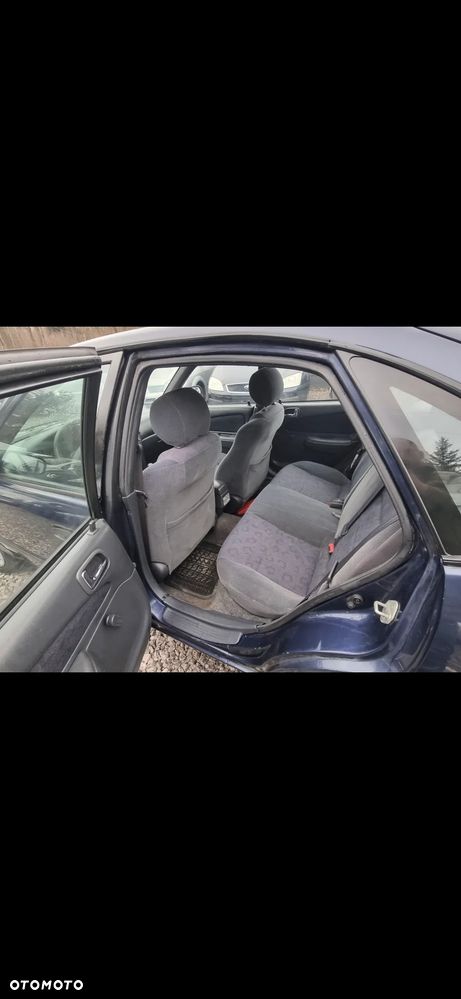 Toyota Corolla 2.0 D-4D Sol - 12