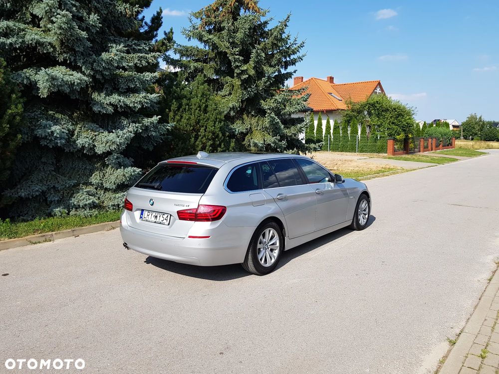 BMW Seria 5 525d Sport-Aut Luxury Line - 15