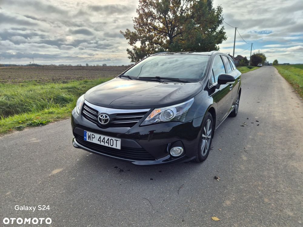 Toyota Avensis 2012 photo 2