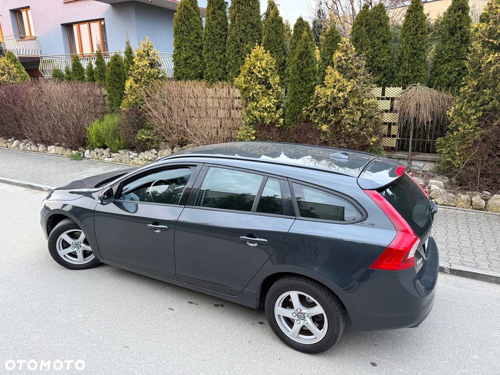 Volvo V60 D2 Momentum - 6