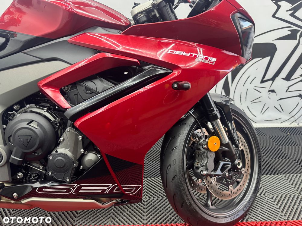 Triumph Daytona - 33