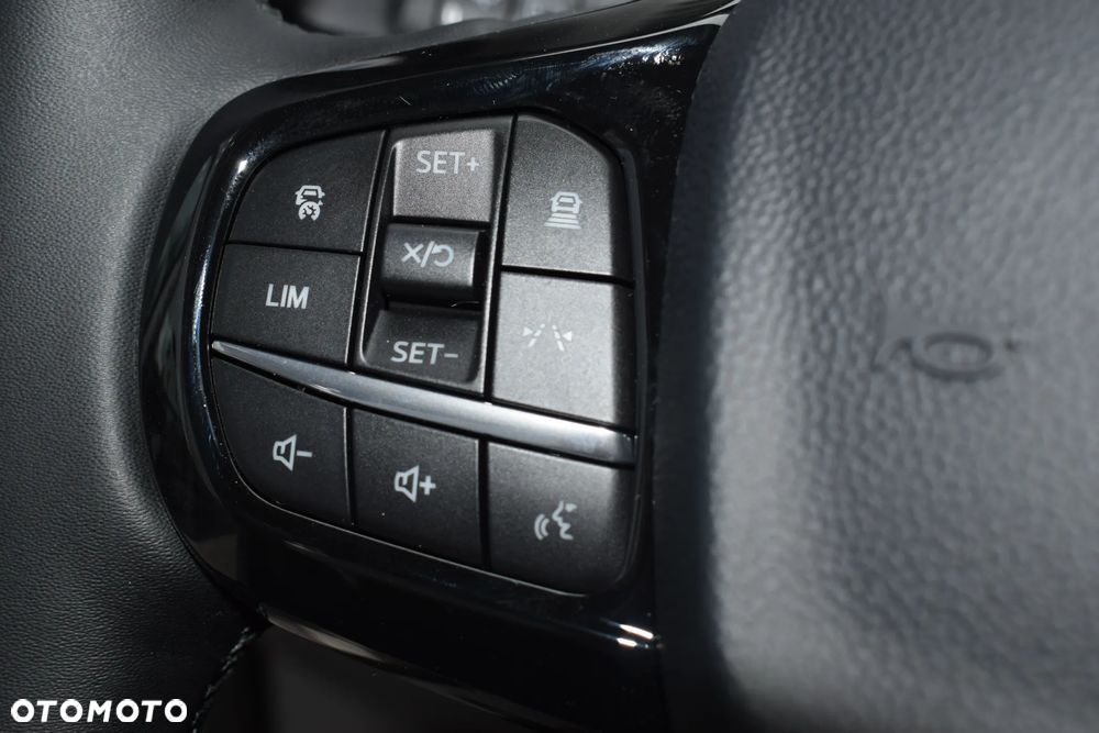 Ford Tourneo Custom 2.0 EcoBlue 320 L2 Titanium - 23