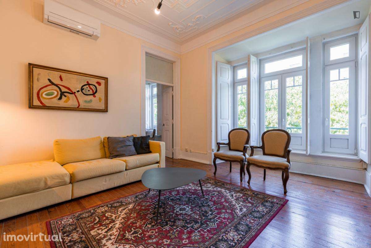 Apartamento com 4 quartos - localizado em Entrecampos Lisbon - Grande imagem: 5/45