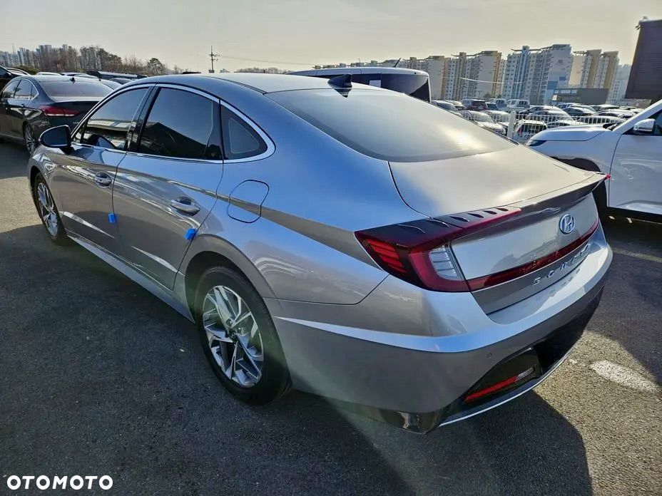 Hyundai Sonata - 5