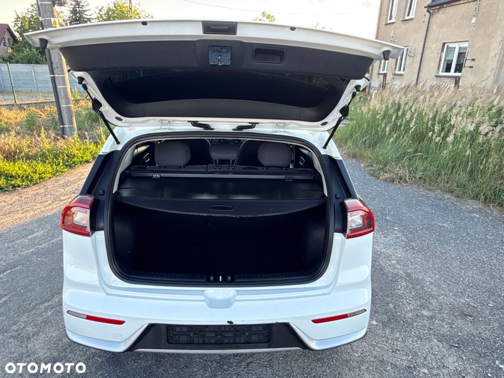 Kia Niro 1.6 GDI Hybrid L Business Line - 11