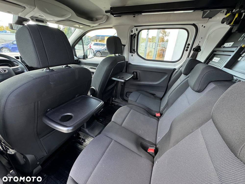 Toyota Proace City 1.5 D-4D Long 2,3t Active (bryg.) - 18