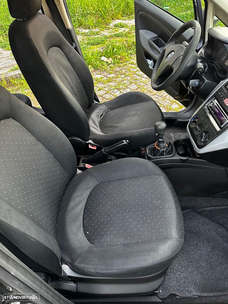 Fiat Grande Punto - 4