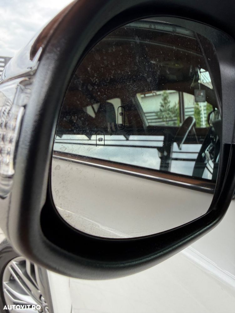 Toyota C-HR 2.0 HSD 184 CP 4x2 CVT C-lassy bi-tone - 13