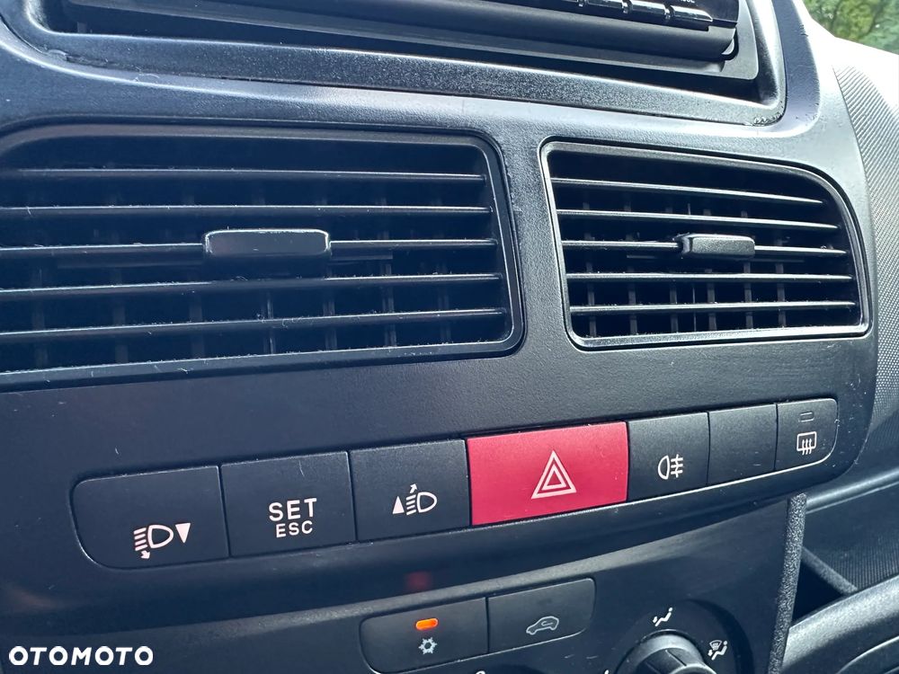 Fiat Doblo 1.6 MJ Dynamic - 26
