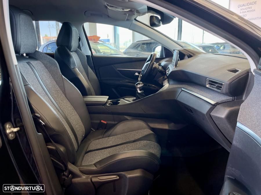 Peugeot 3008 1.2 PureTech Allure Pack - 29