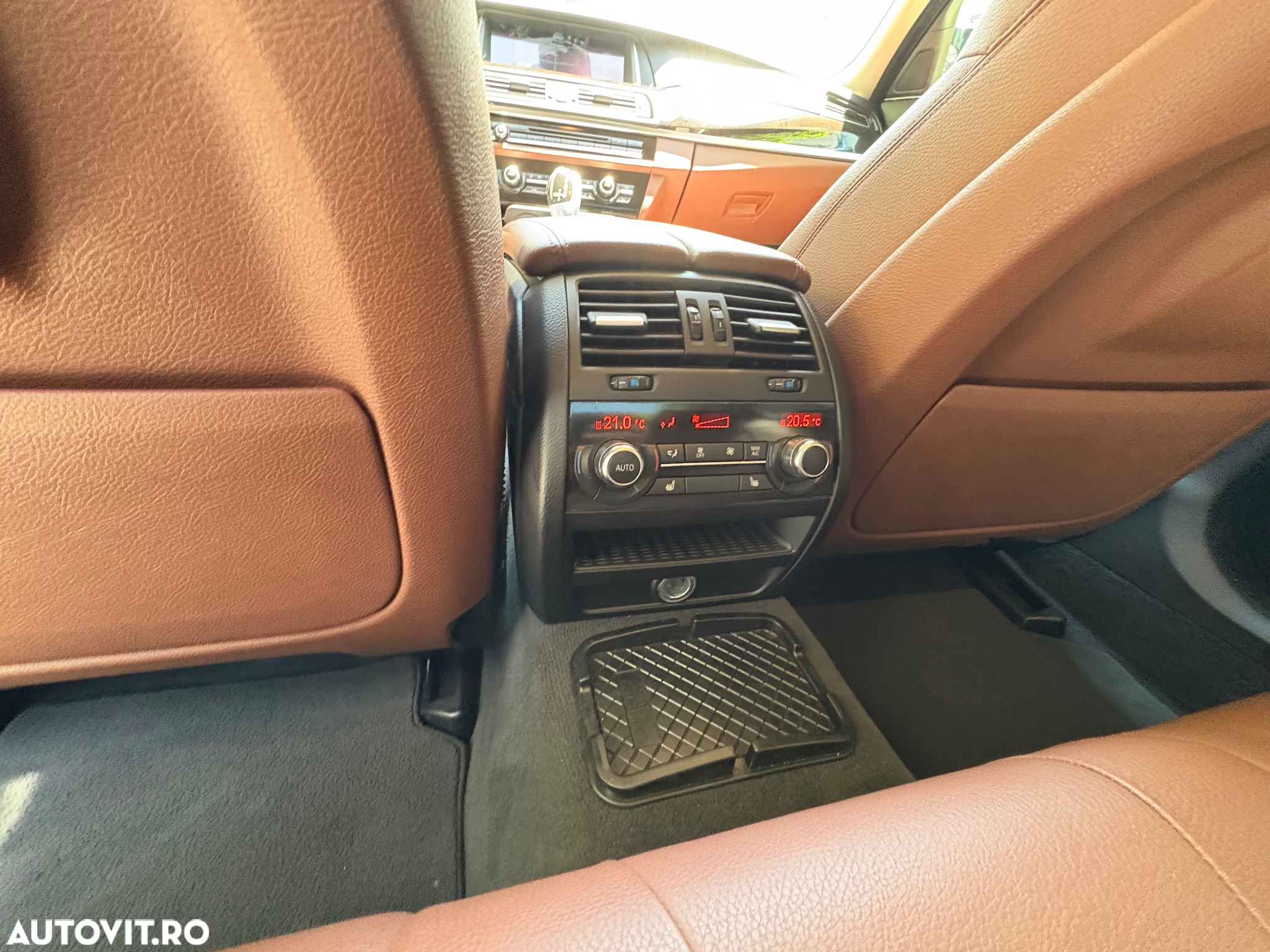 BMW Seria 5 520d Aut. - 9