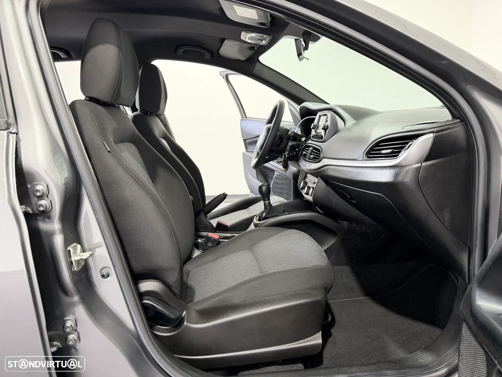 Fiat Tipo Station Wagon 1.3 M-Jet Lounge - 34