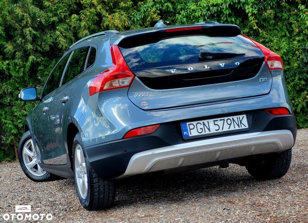 Volvo V40 Cross Country - 24