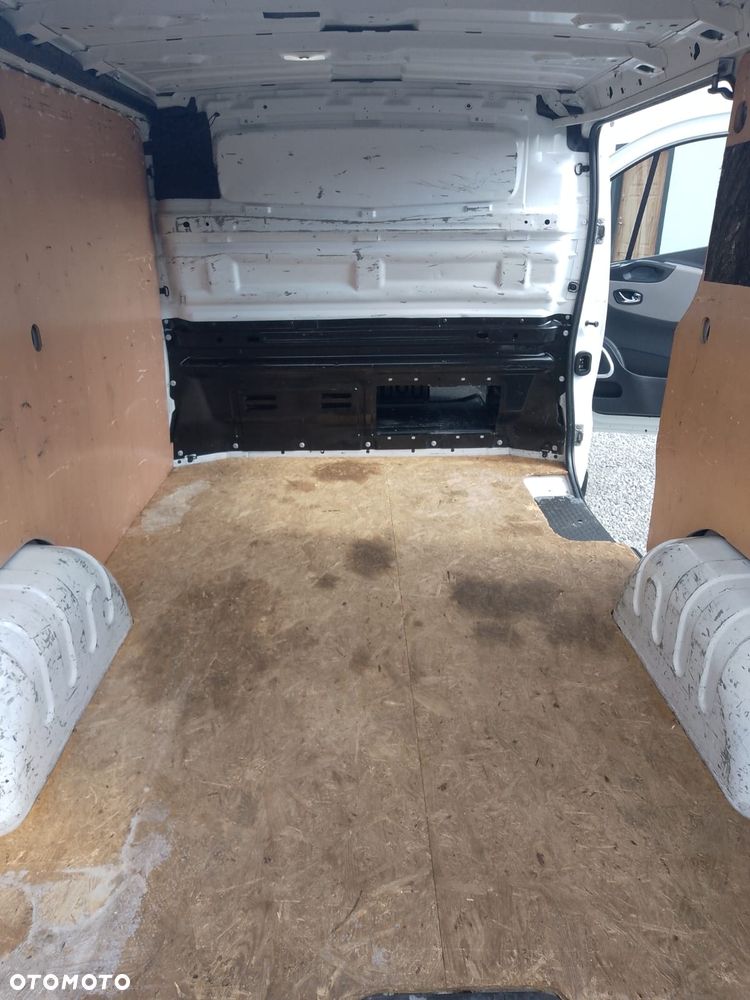 Renault Trafic - 13