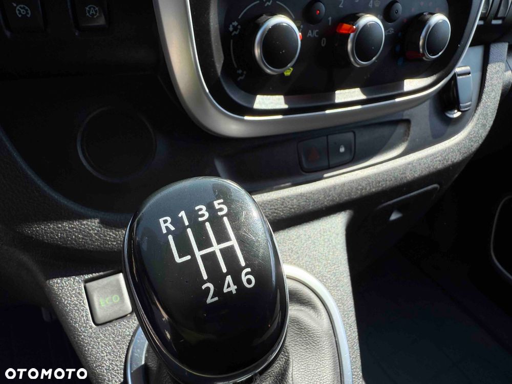 Renault Trafic - 11