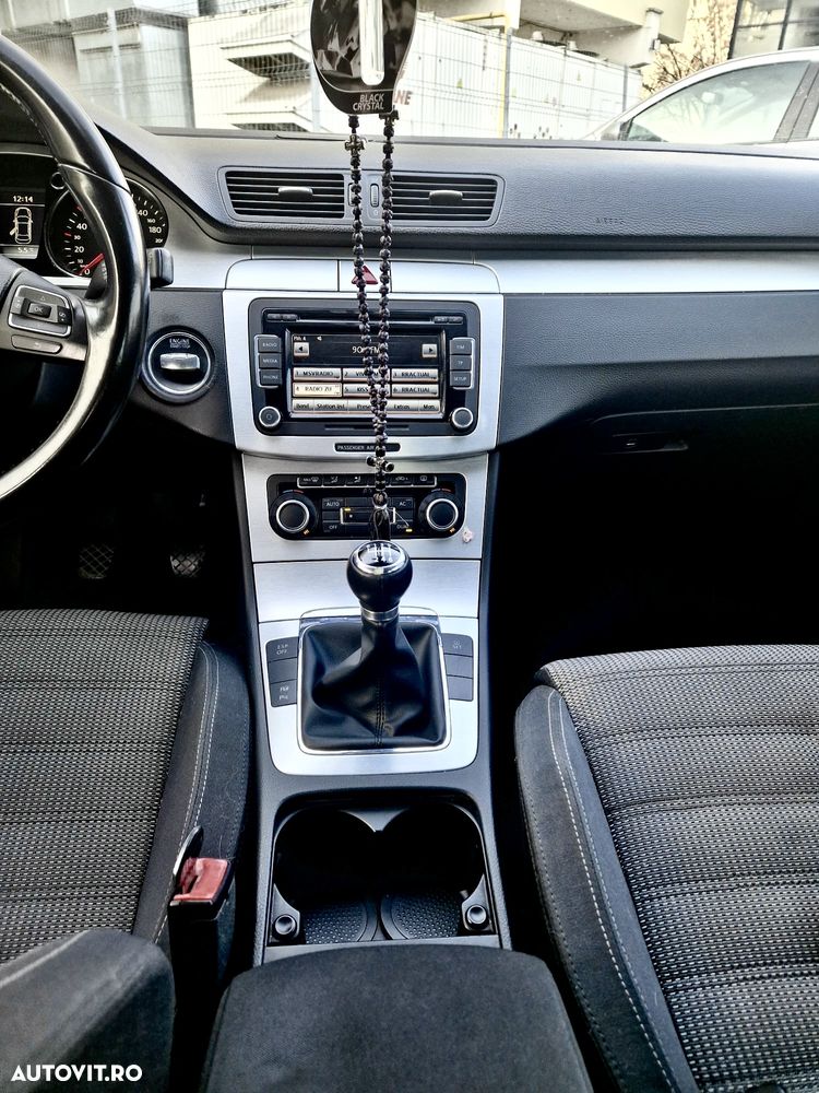 Volkswagen Passat CC - 17