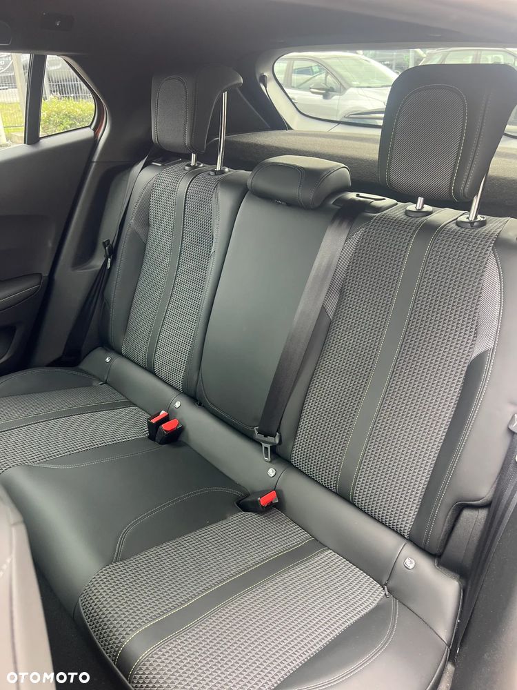 Peugeot 2008 1.2 PureTech GT Line S&S EAT8 - 7