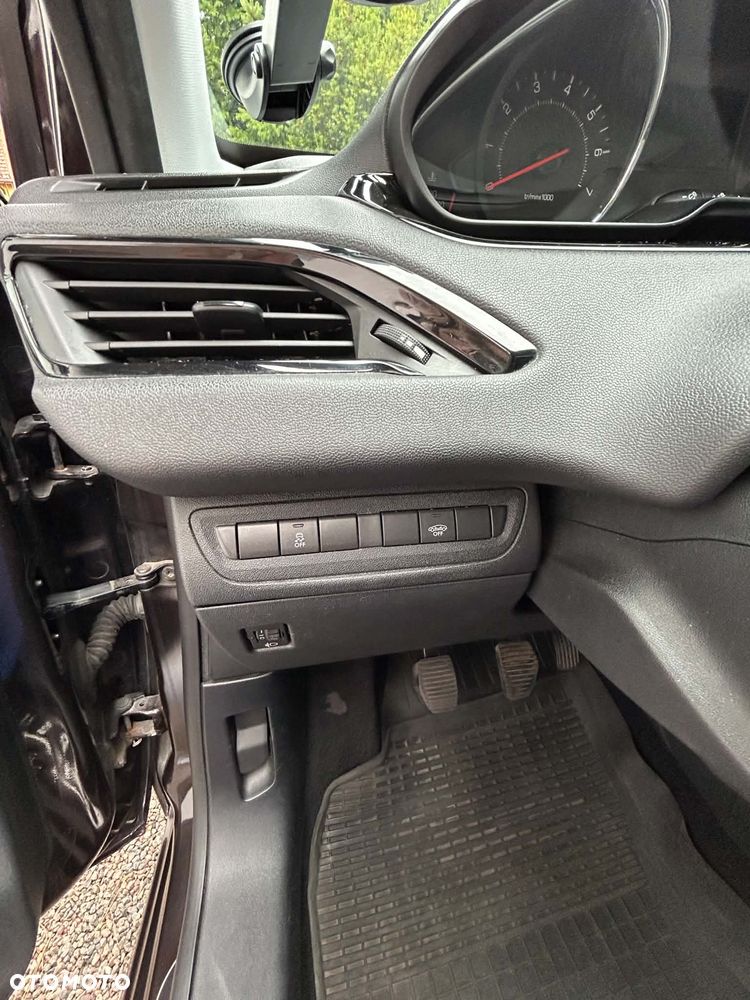 Peugeot 208 1.2 PureTech Active - 7