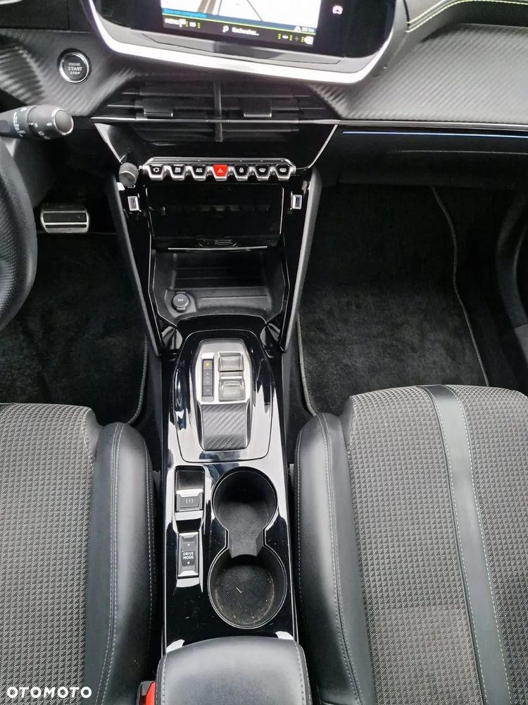 Peugeot 2008 - 24