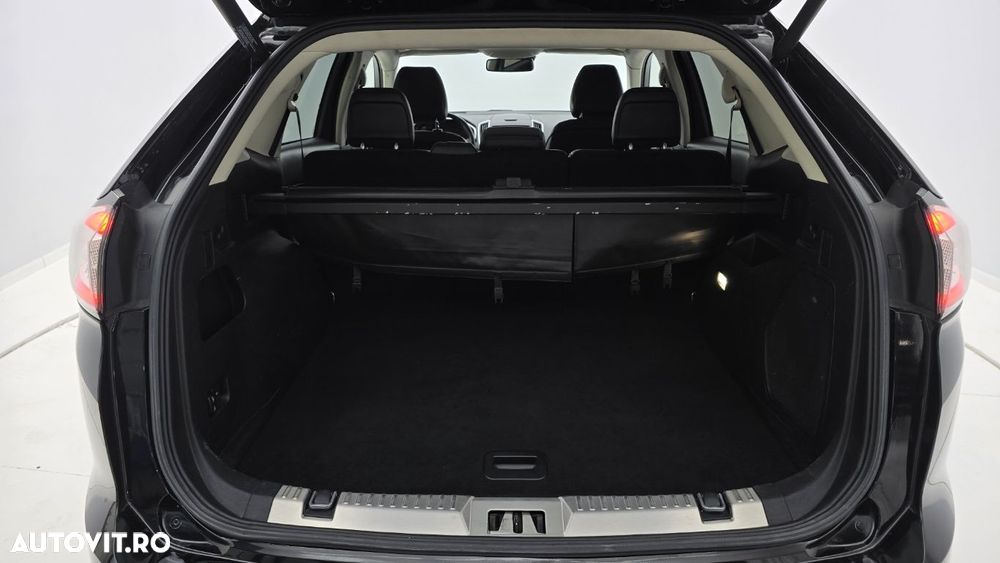 Ford Edge 2.0 TDCi Powershift Titanium - 25