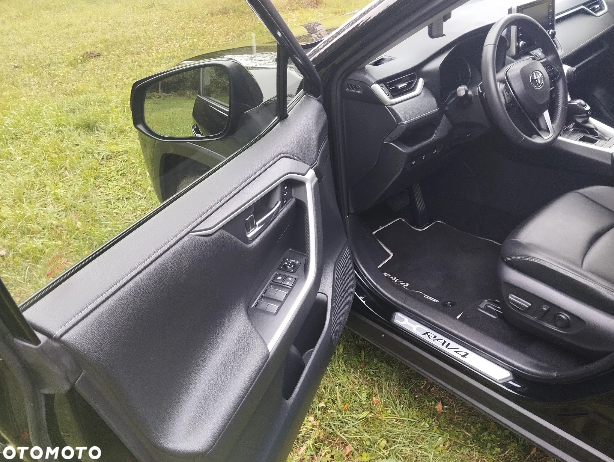 Toyota RAV4 - 13
