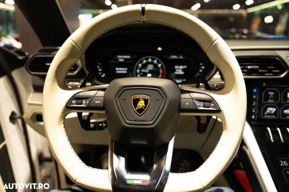 Lamborghini URUS - 17