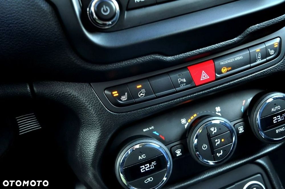 Jeep Renegade 1.4 MultiAir Limited FWD S&S - 33