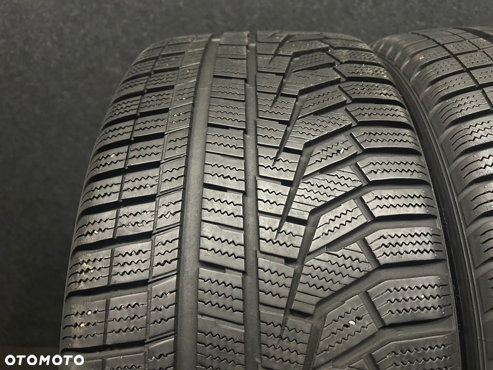 Opony zimowe Hankook Winter Icept Evo 2 245/45/18 100V XL 2szt. - 2