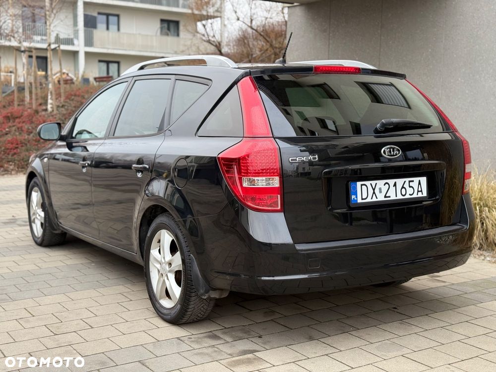 Kia Ceed - 14