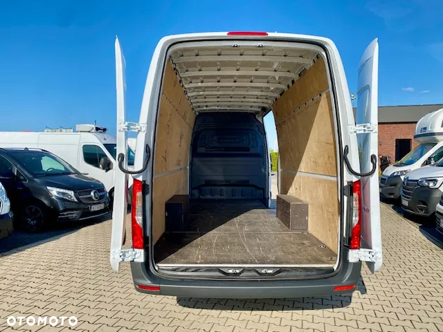 Mercedes-Benz Sprinter - 6