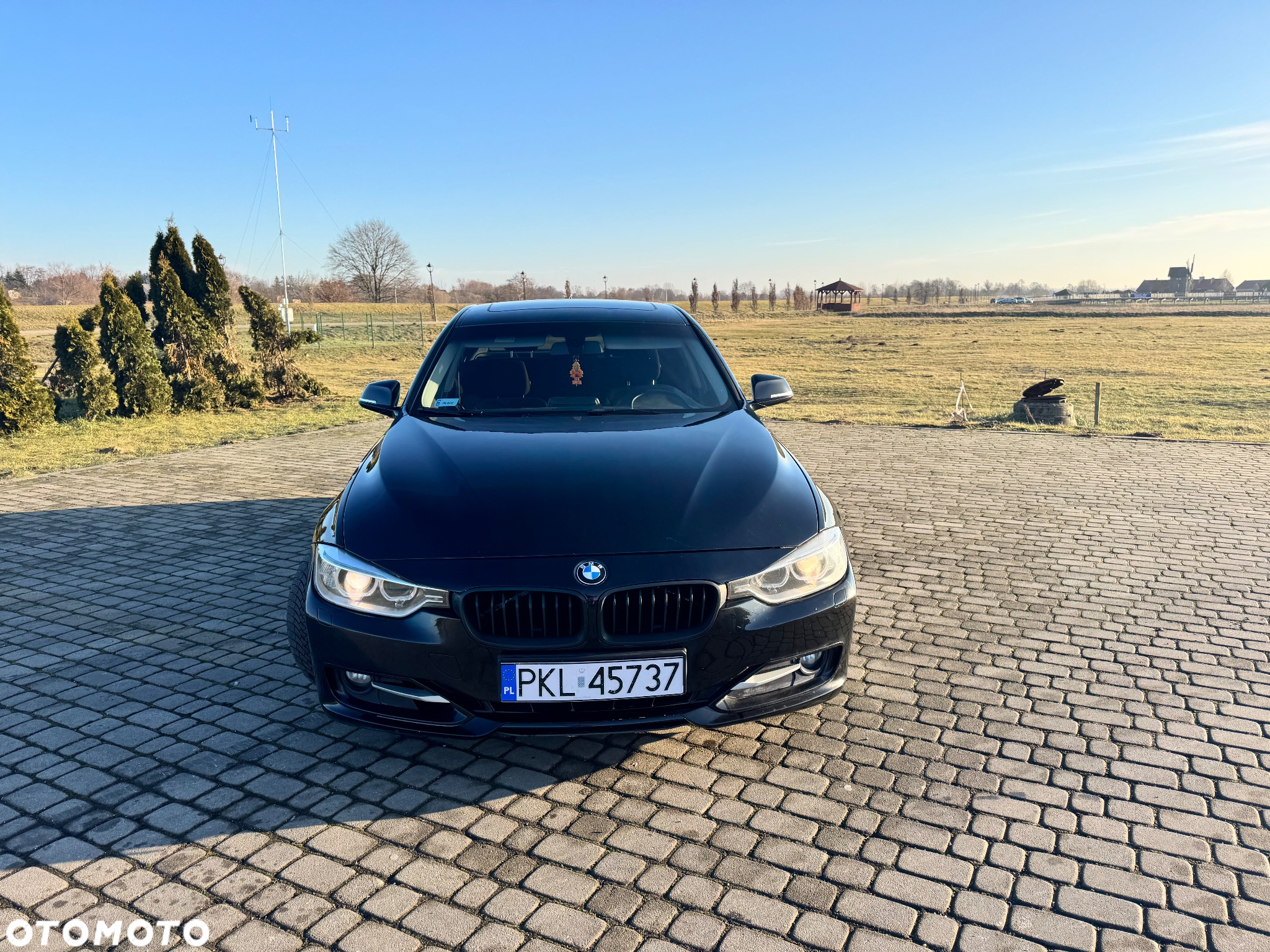 BMW Seria 3 320i - 10