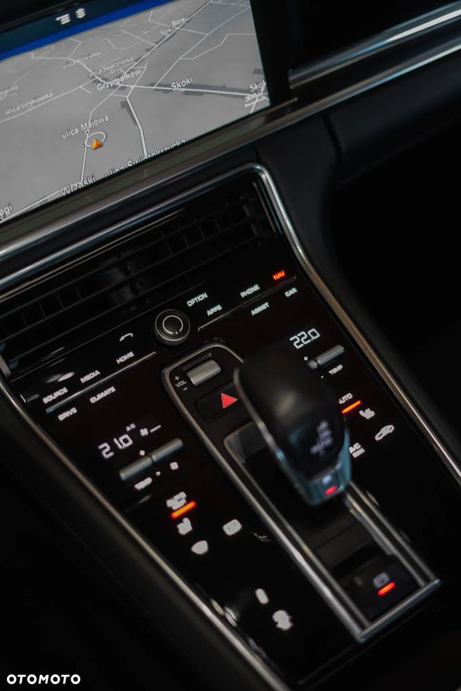 Porsche Panamera - 26