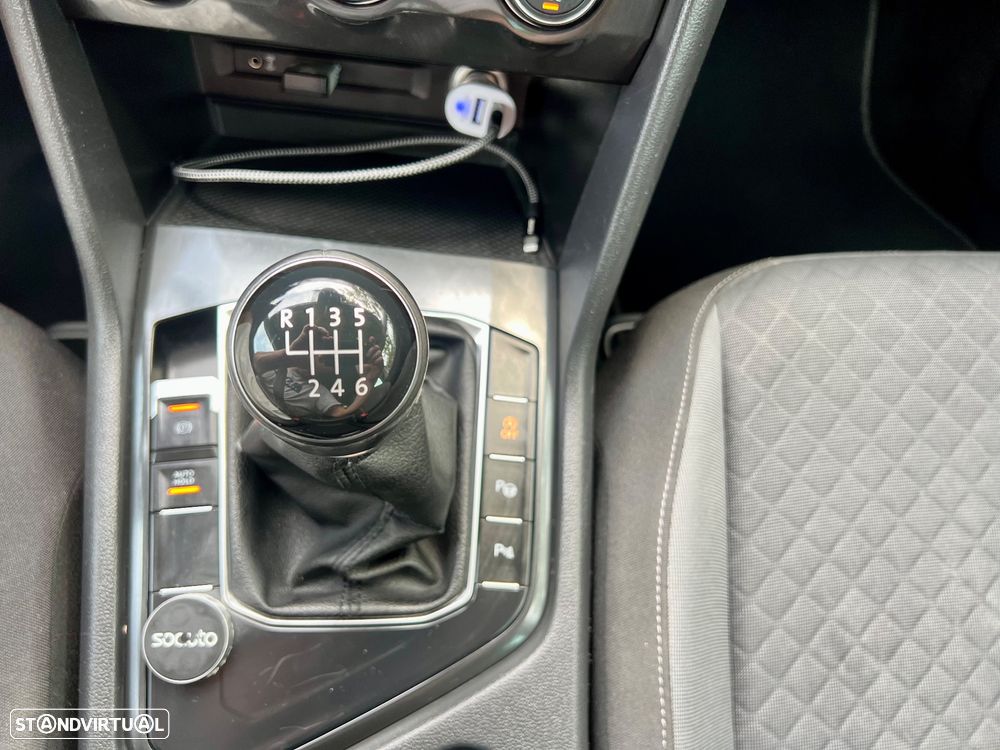 VW Tiguan 1.6 TDI Confortline - 32