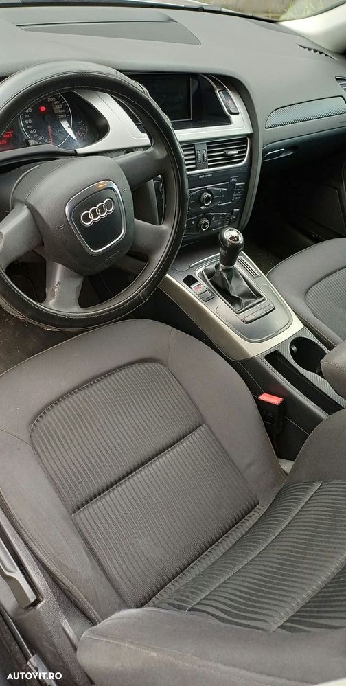 Audi A4 Limuzina - 5