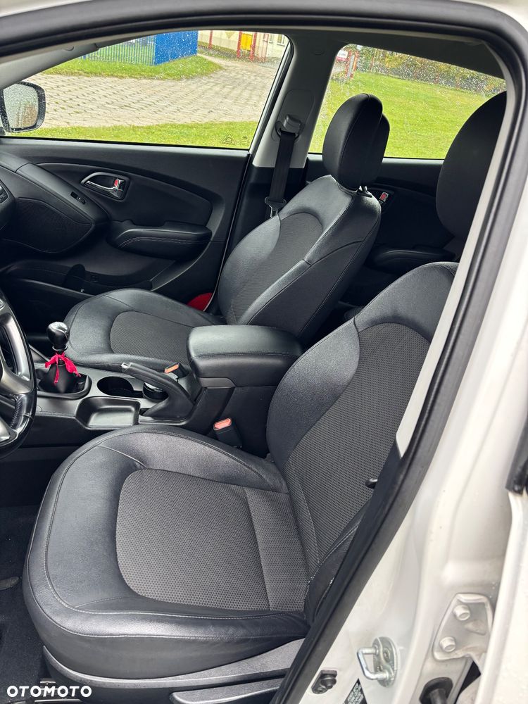 Hyundai ix35 1.6 2WD Fifa World Cup Edition - 11