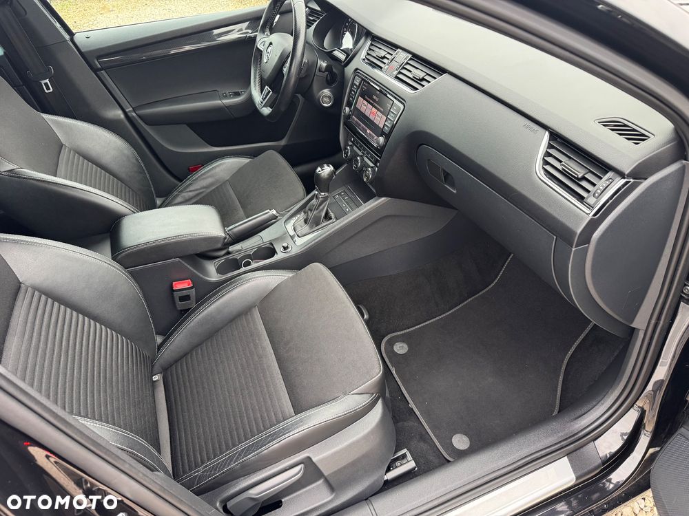 Skoda Octavia 2.0 TDI (Green tec) DSG RS - 25