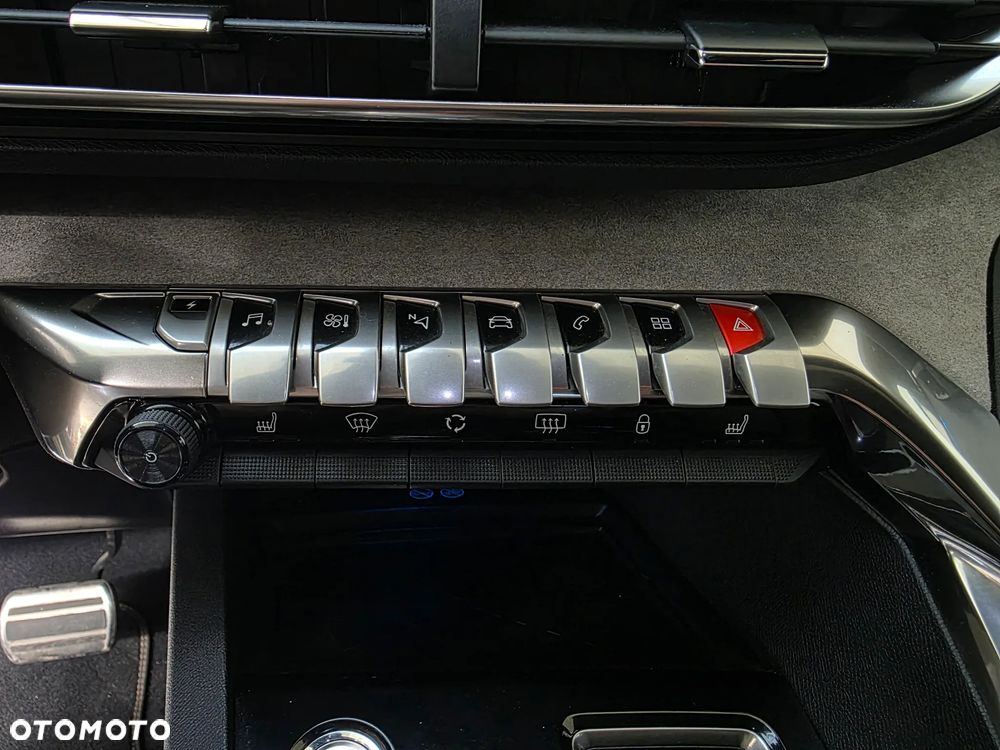 Peugeot 3008 1.6 PureTech Hybrid4 PHEV GT S&S EAT8 - 33