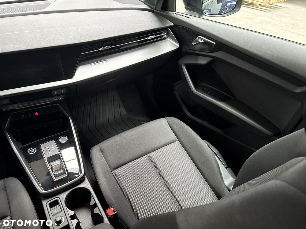 Audi A3 Sportback - 16