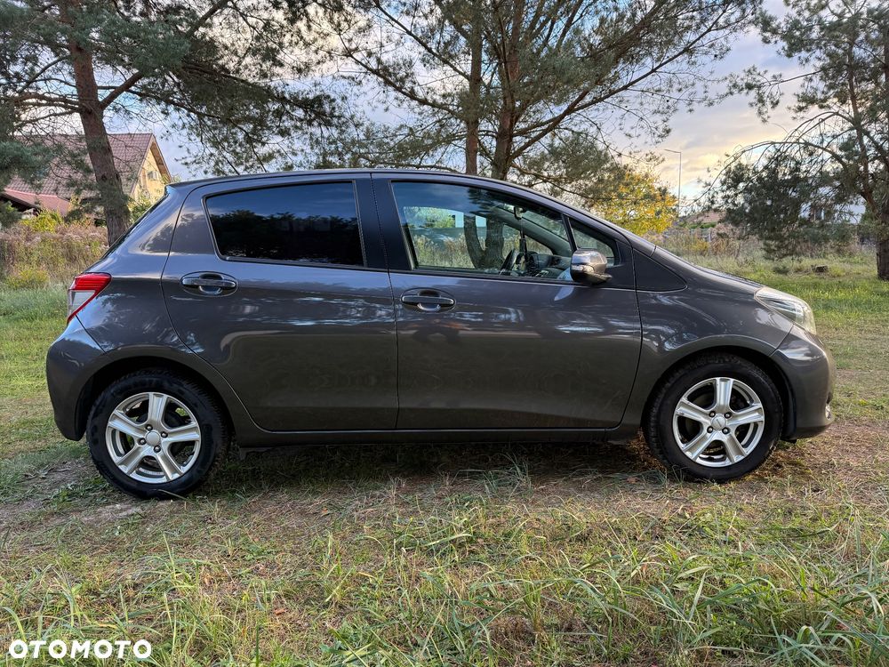 Toyota Yaris 1.33 VVT-i Cool - 4