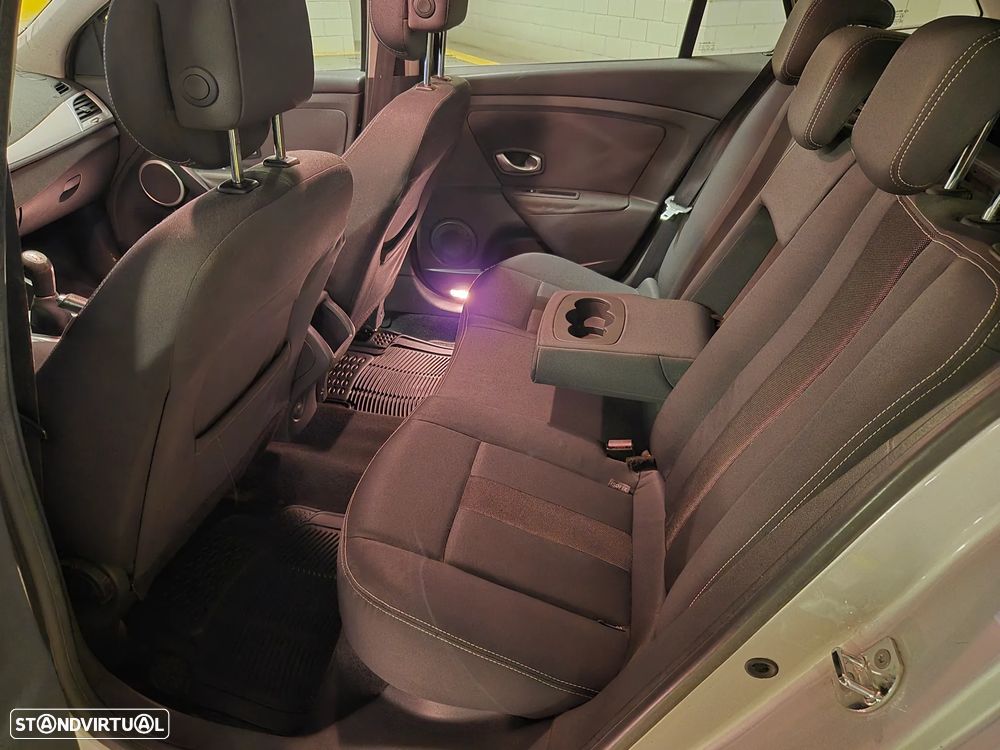 Renault Mégane Sport Tourer 1.5 dCi Dynamique - 24