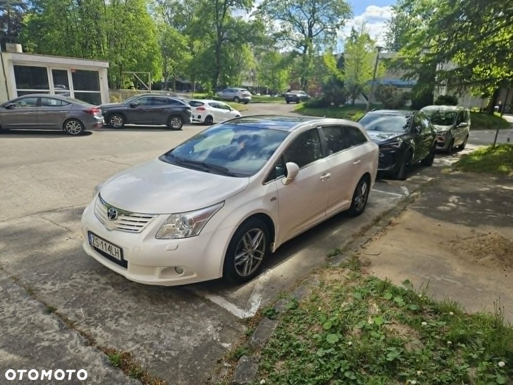Toyota Avensis 2.2 D-CAT Sol plus NAVI - 4