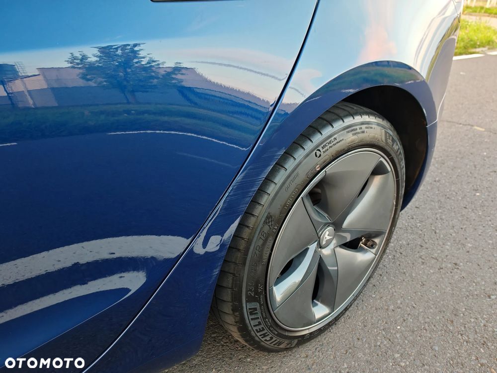 Tesla Model 3 Standard Range Plus - 23
