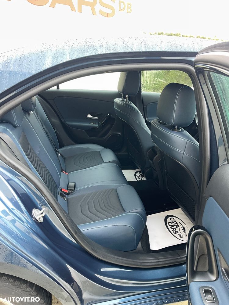 Mercedes-Benz A 180 d Sedan Aut. - 25