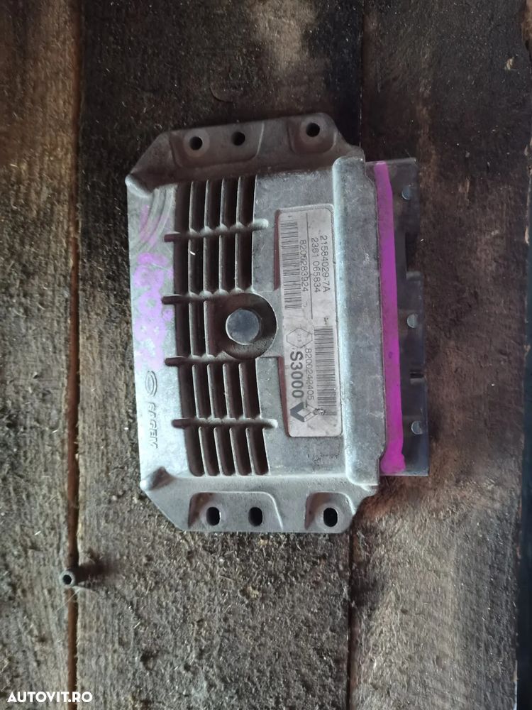 Calculator motor ECU, cod 8200242405, 8200283924, Renault Megane 2 , 1.6 Benzina - 1