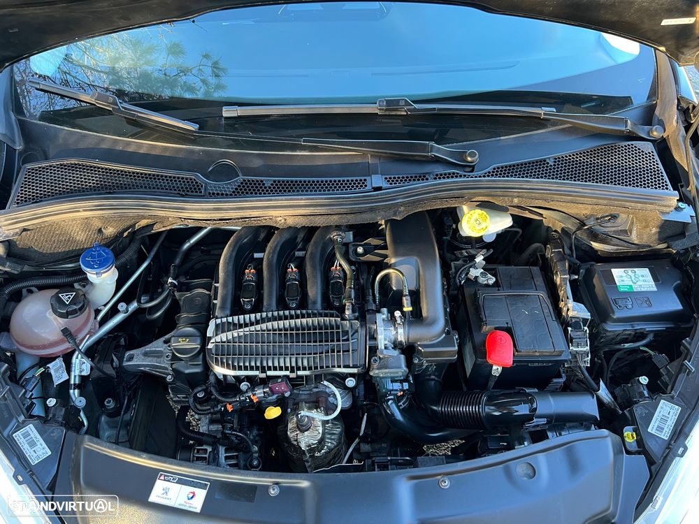 Peugeot 208 1.2 PureTech Style - 10