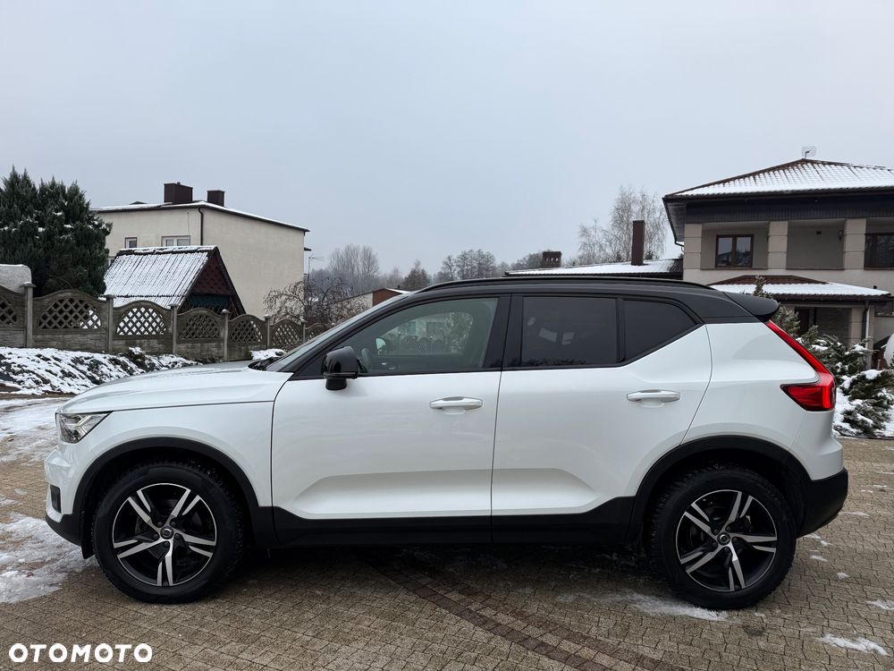 Volvo XC 40 D3 SCR R-Design - 3