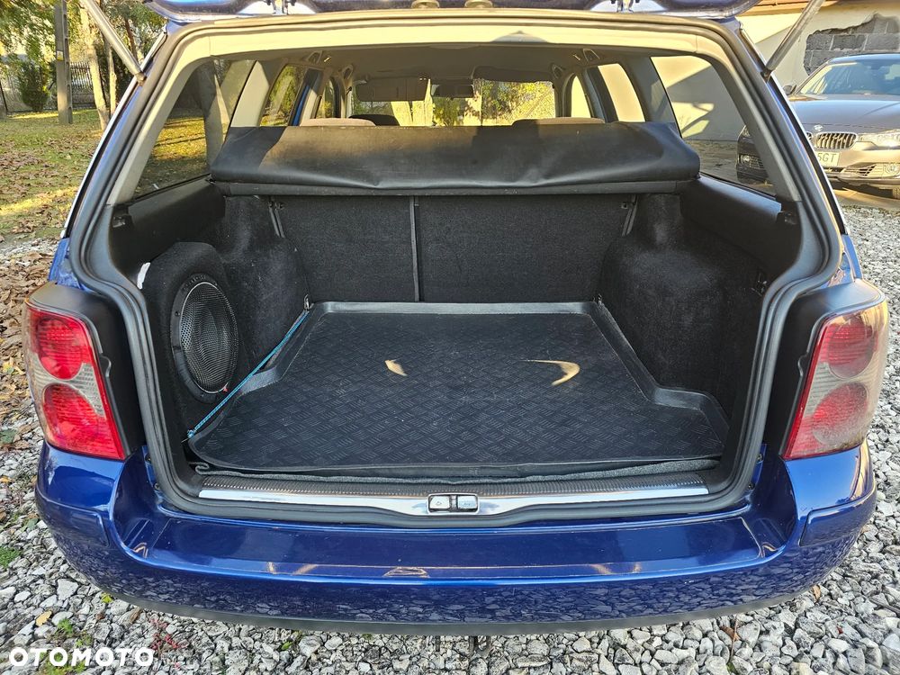 Volkswagen Passat 1.9 TDI Comfortline - 25