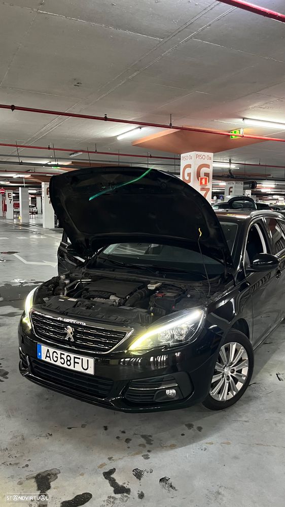 Peugeot 308 1.2 PureTech Allure EAT8 - 24