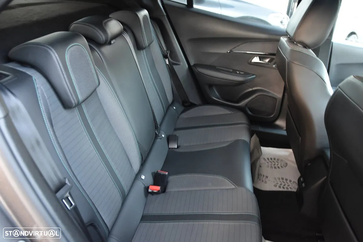 Peugeot 2008 1.2 PureTech Allure Pack - 25
