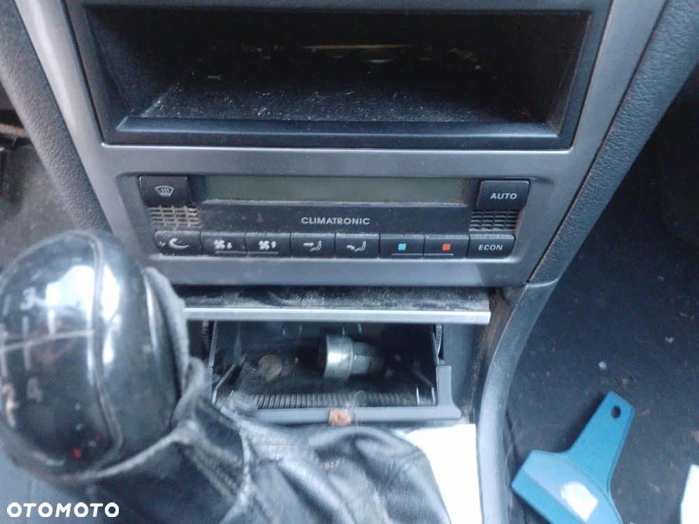 SKODA OCTAVIA I  00-10 1.6 BFQ    LUSTERKO ZEWNĘTRZNE PRAWE LEWE     9901 - 33